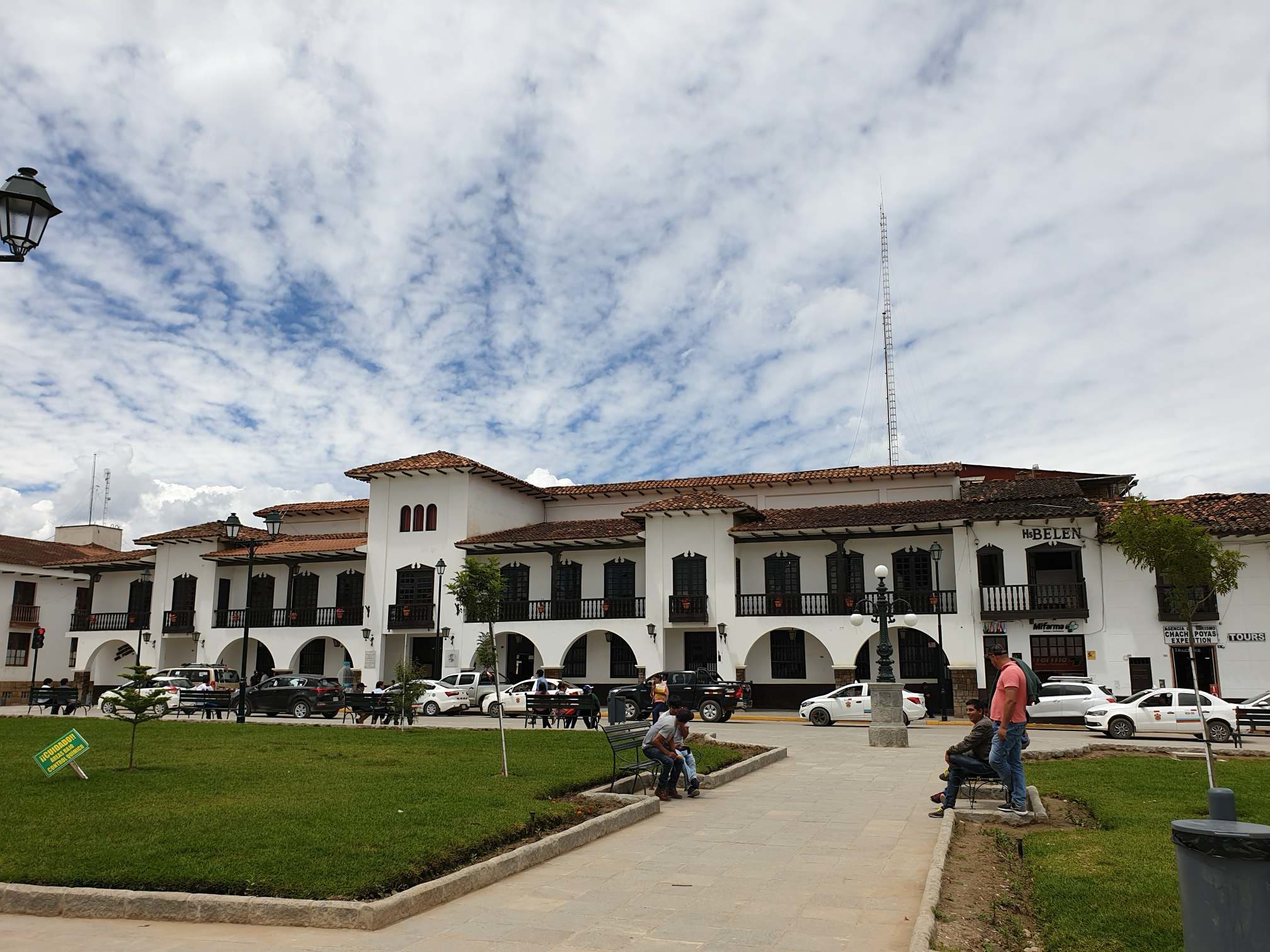Kolonialgebäude bei der Plaza de Armas