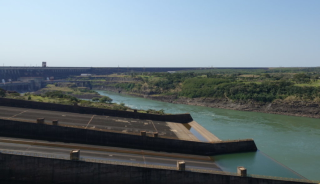 Am anderen Ufer liegt Brasilien